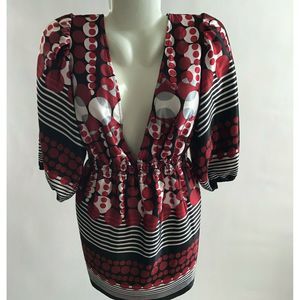 Torrid Blouse Size 1 Red  Circle Patterns Deep V